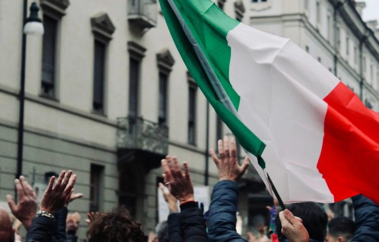La piazza “per l’Europa” che vuol farci accettare la guerra