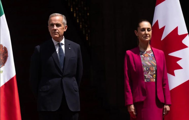 As trade talks loom, Canada and Mexico take opposite tracks