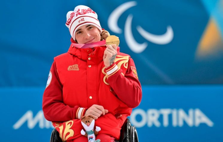 Trump arraffa e guerreggia, mentre a Cortina c’è entusiasmo per gli atleti paralimpici russi